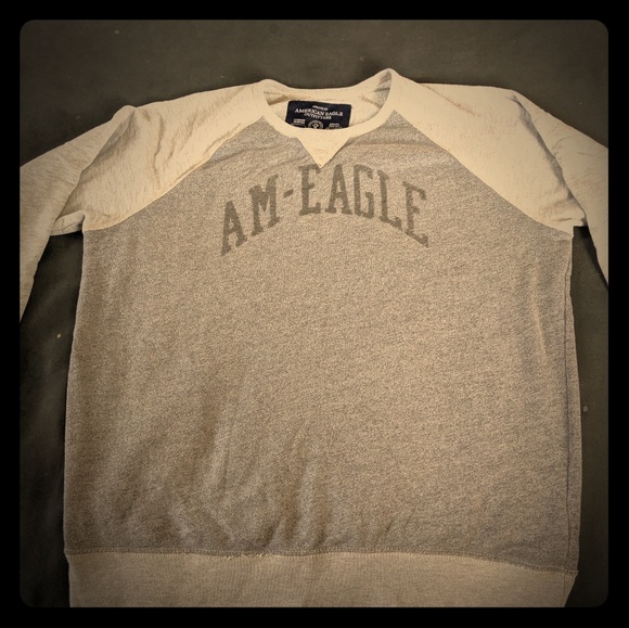American Eagle Pullover - Picture 1 of 3